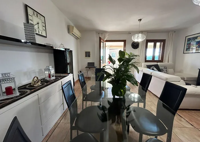 La Casa Dei Fenicotteri Bed & Breakfast Olbia